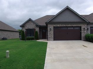 102 Twinson Ct, Paducah, KY 42001
