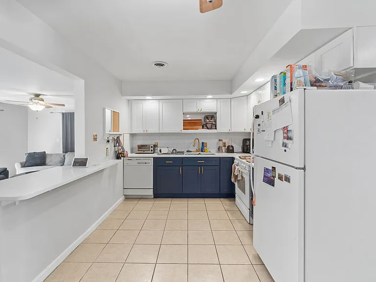 10 N Meadow Dr — Photo 7