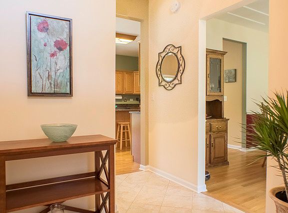 3rd image of 5307 Milkweed Dr