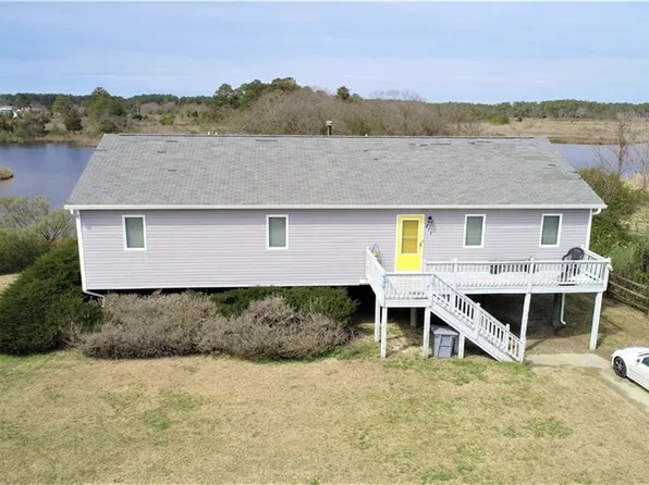 211 Lighthouse Dr, Hampton, VA 23664