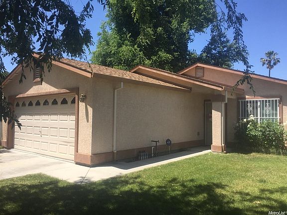 3rd image of 2461 E Vine St