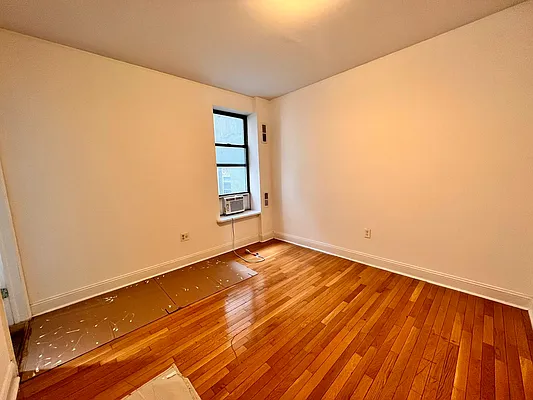 Rented by City Connections Realty | media 16