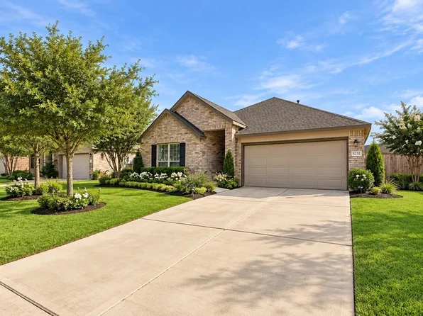 5232 Pine Pass Dr, Richmond, TX 77469