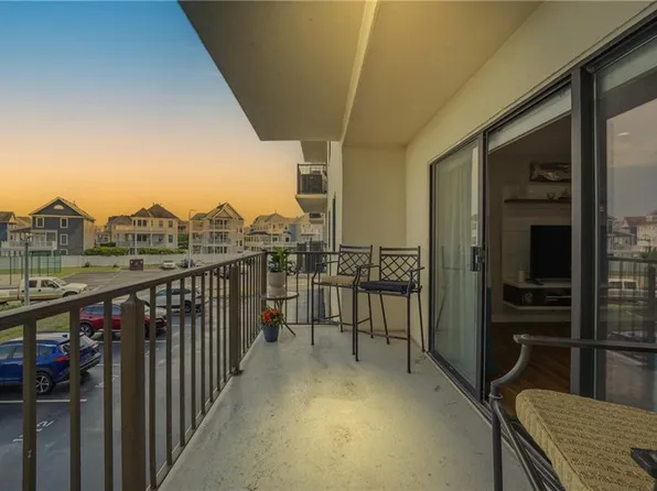 100 E Ocean View Ave APT 210, Norfolk, VA 23503