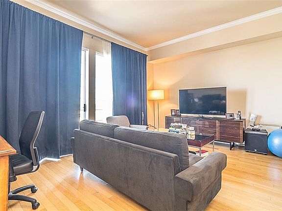 3rd image of 3225 Turtle Creek Blvd APT 1636