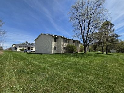 5th image of 3911 Orr St