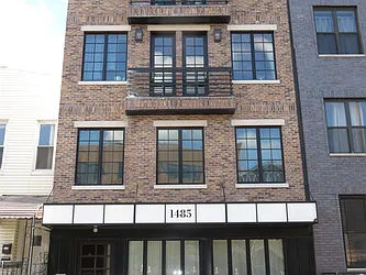 Rented by Rennit Inc.