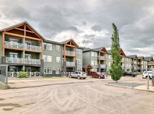 1005 B N Westmount Dr #111, Strathmore, AB T1P 0C3