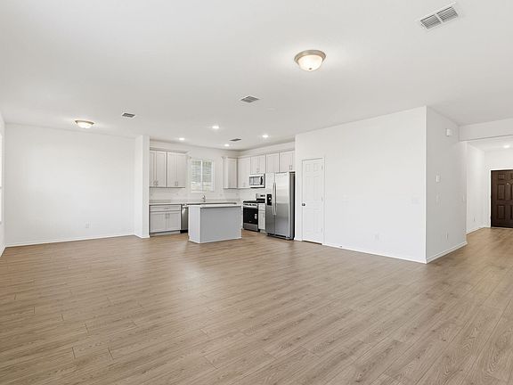 5th image of 2524 Limerick Dr