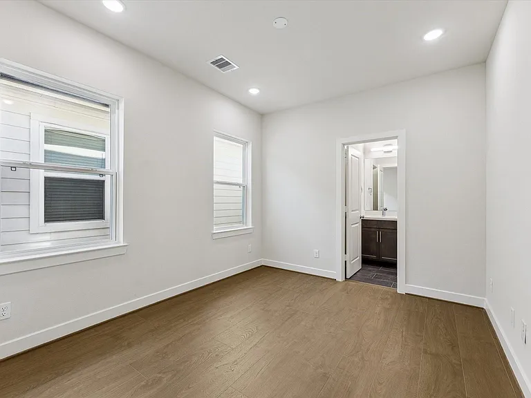 408 N Stiles St — Photo 10