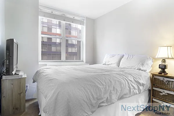 Sold by NextStopNY | media 4