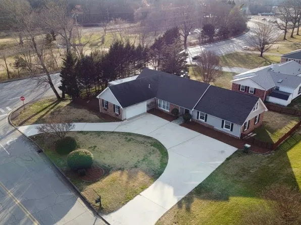 101 Masters Rd, Hixson, TN 37343