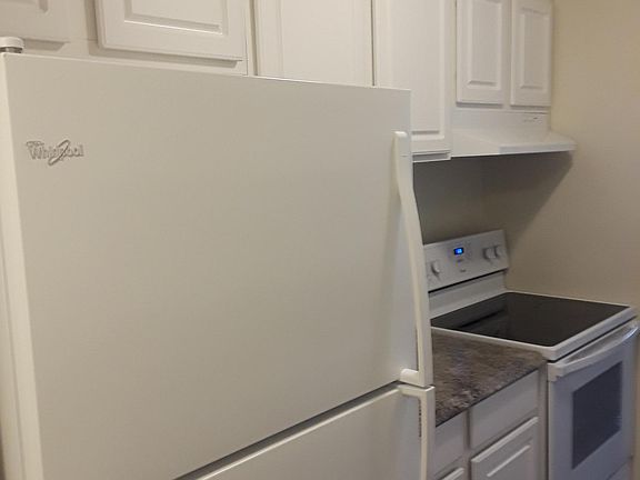3rd image of 1525 Natalie Ln APT 305