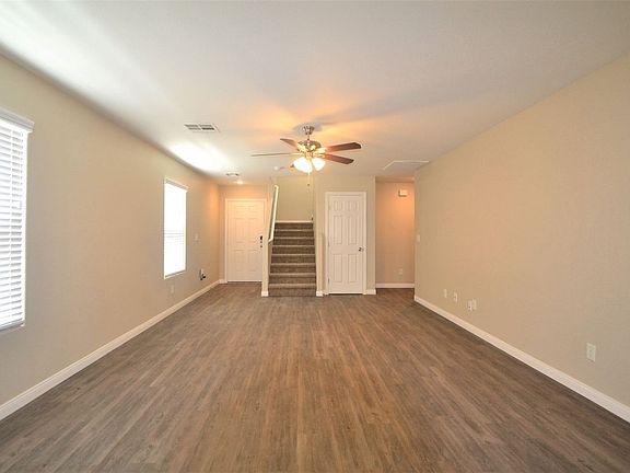 2nd image of 336 Silverado Pines Ave