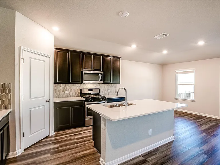 1601 Longhorn Ranch Dr — Photo 11