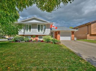 7263 Parkdale St, Niagara Falls, ON L2E 6Y6