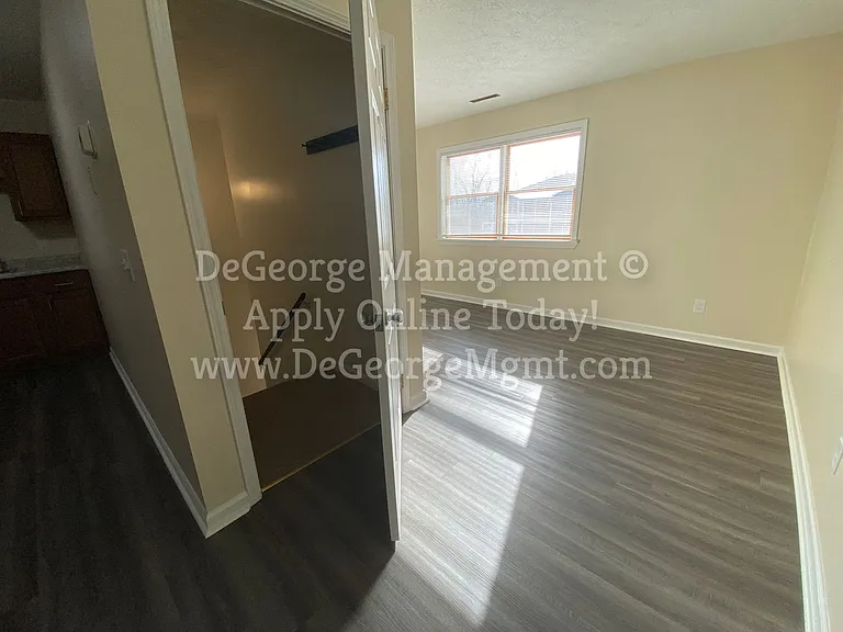 Burdick Estates Apartments — Photo 36