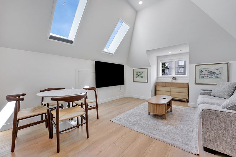 Vancouver Apartment for rent - 1 Bedroom — photo 23