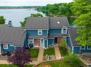 194 NE Bayview Dr, Lees Summit, MO 64064