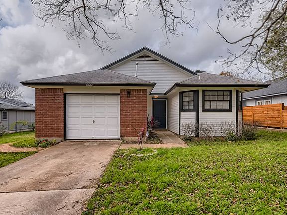 2nd image of 1002 Glen Oaks Ct