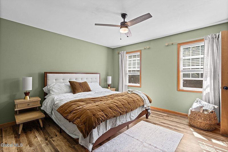 4th image of 109 James Road