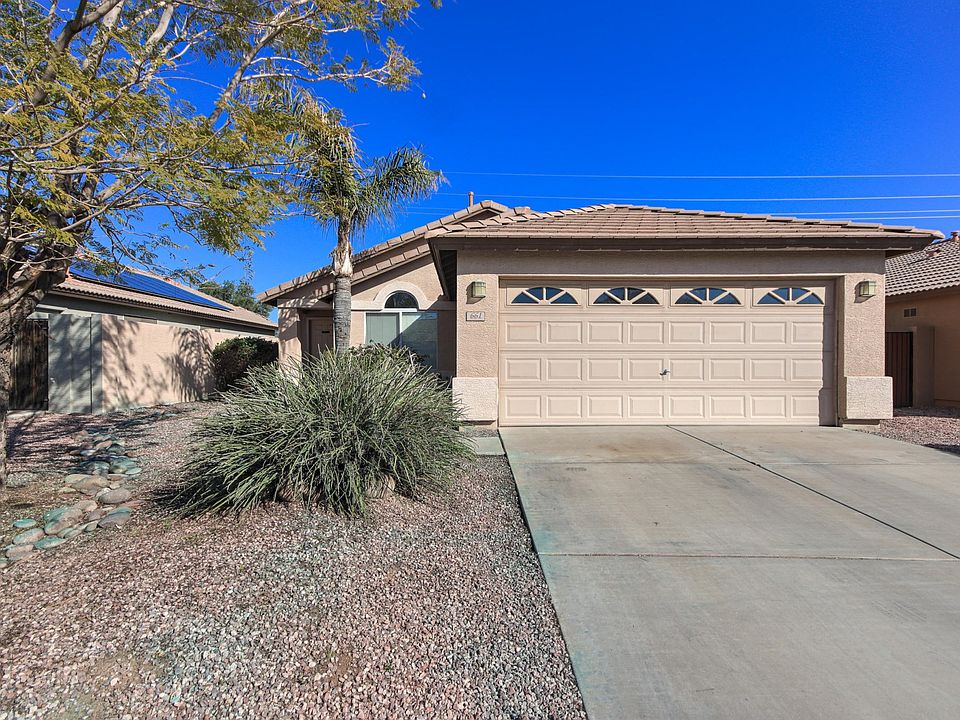 661 N Joshua Tree Ln1