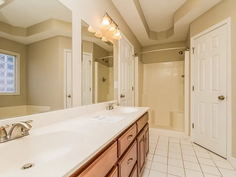 304 Acorn Ct — Photo 11