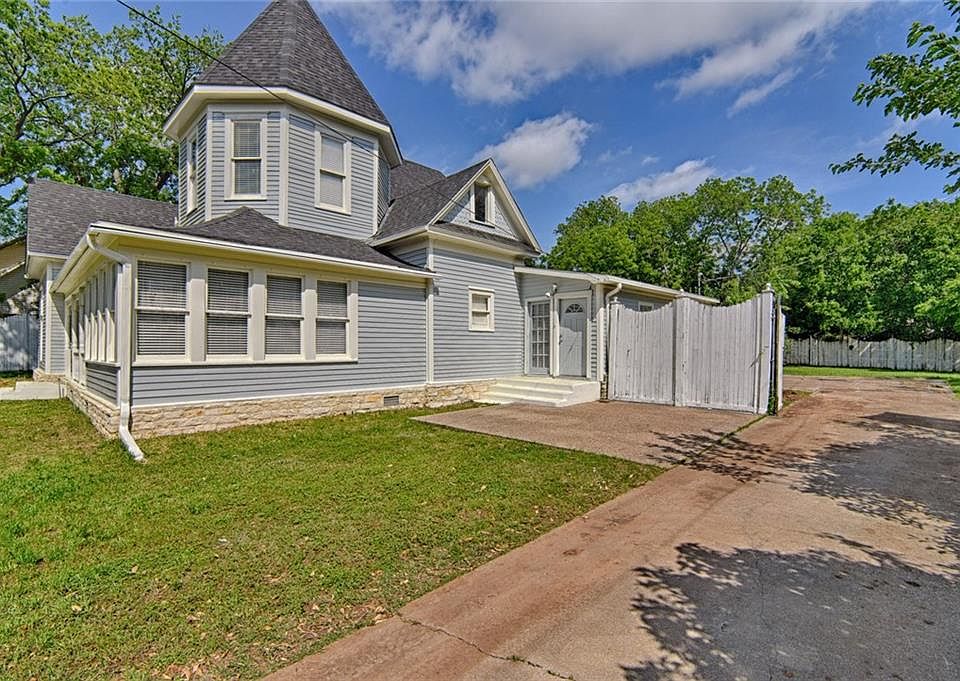 308 Featherston St, Cleburne, TX 76033 Zillow