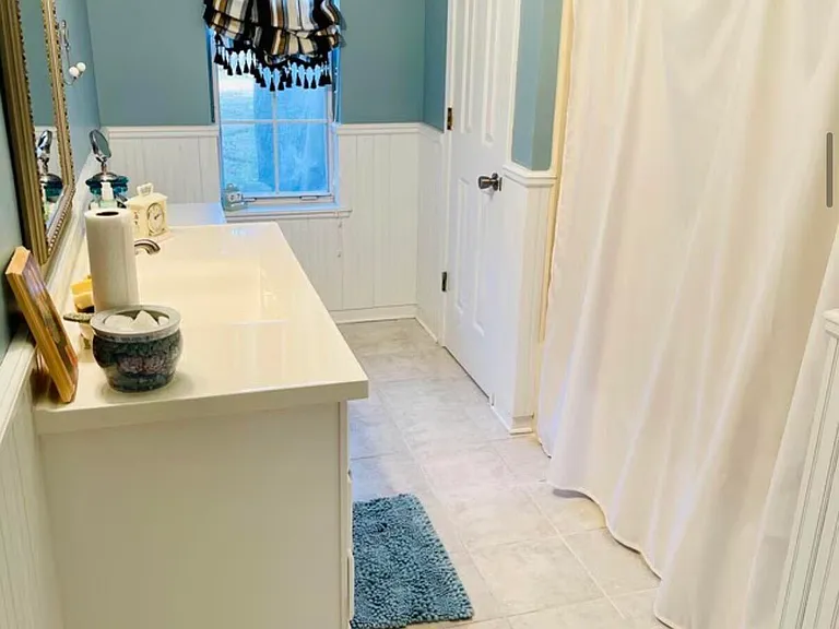 102 Riverbend Dr — Photo 11