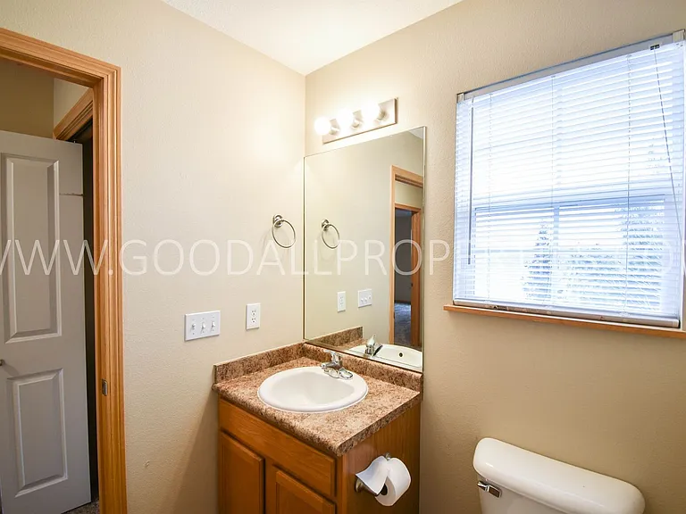 15404 Townsend Ave — Photo 20