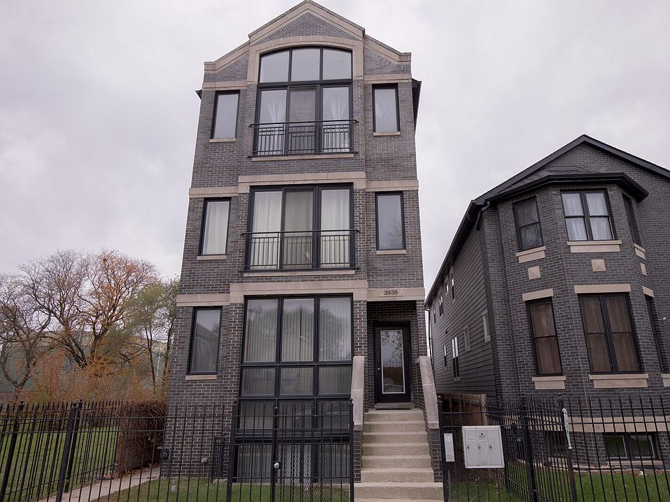 1st image of 3938 S Wells St #2