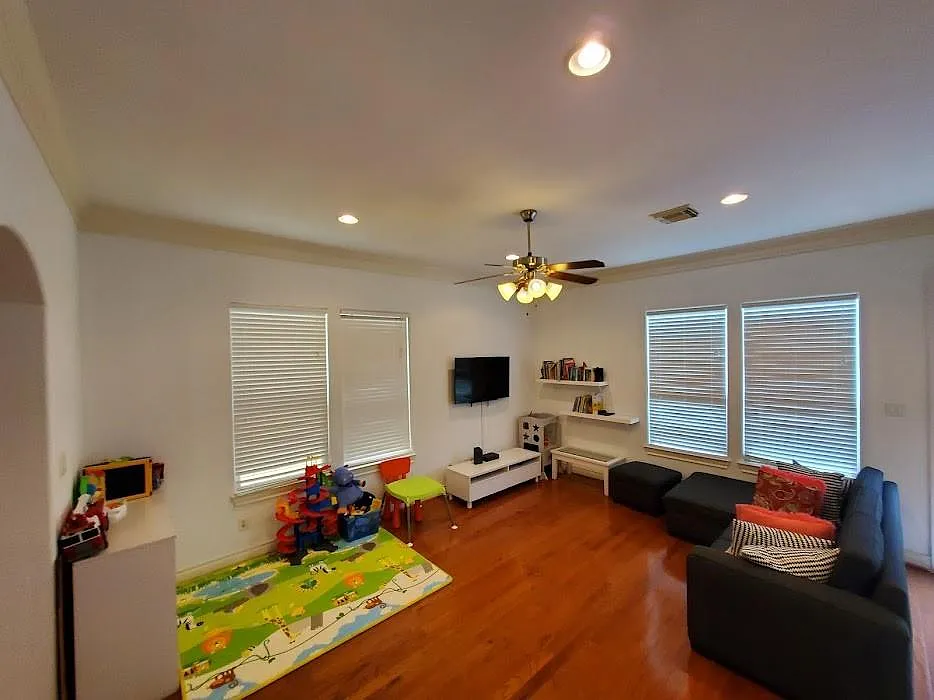 3 bed, 2.5 bath, 1833 sqft, $2,850 — Photo 4