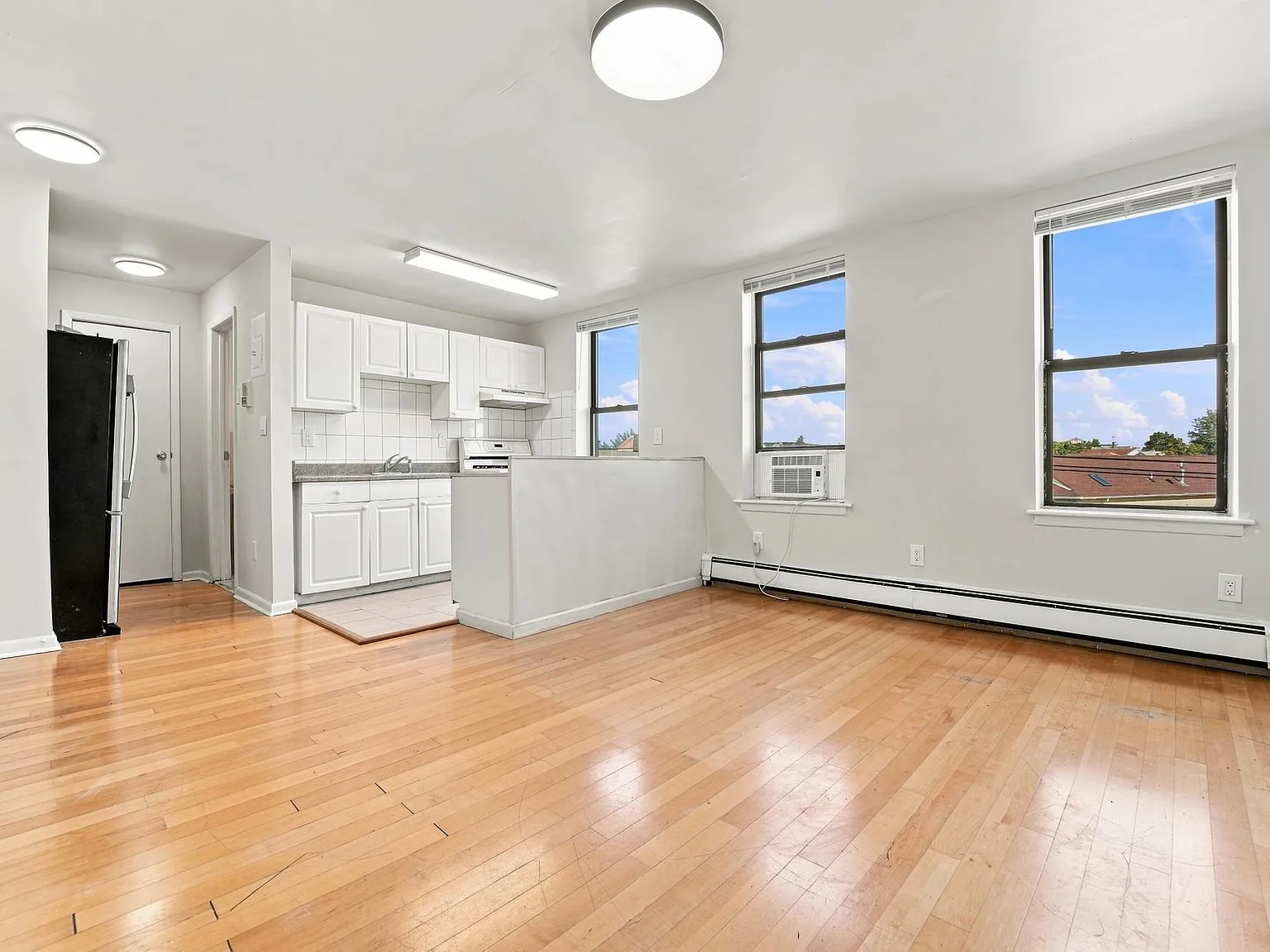 1 bed, 1.0 bath, 600 sqft, $1,700 — Photo 3