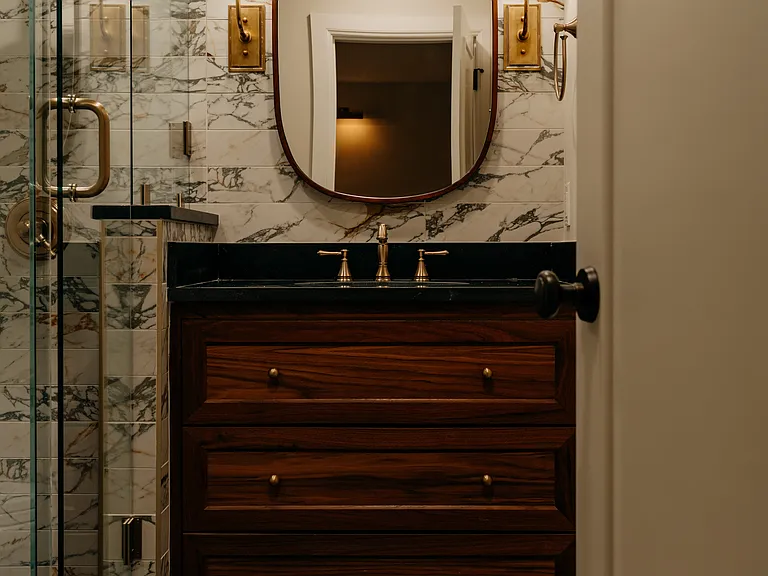 Basement 3/4 bath well-appointed