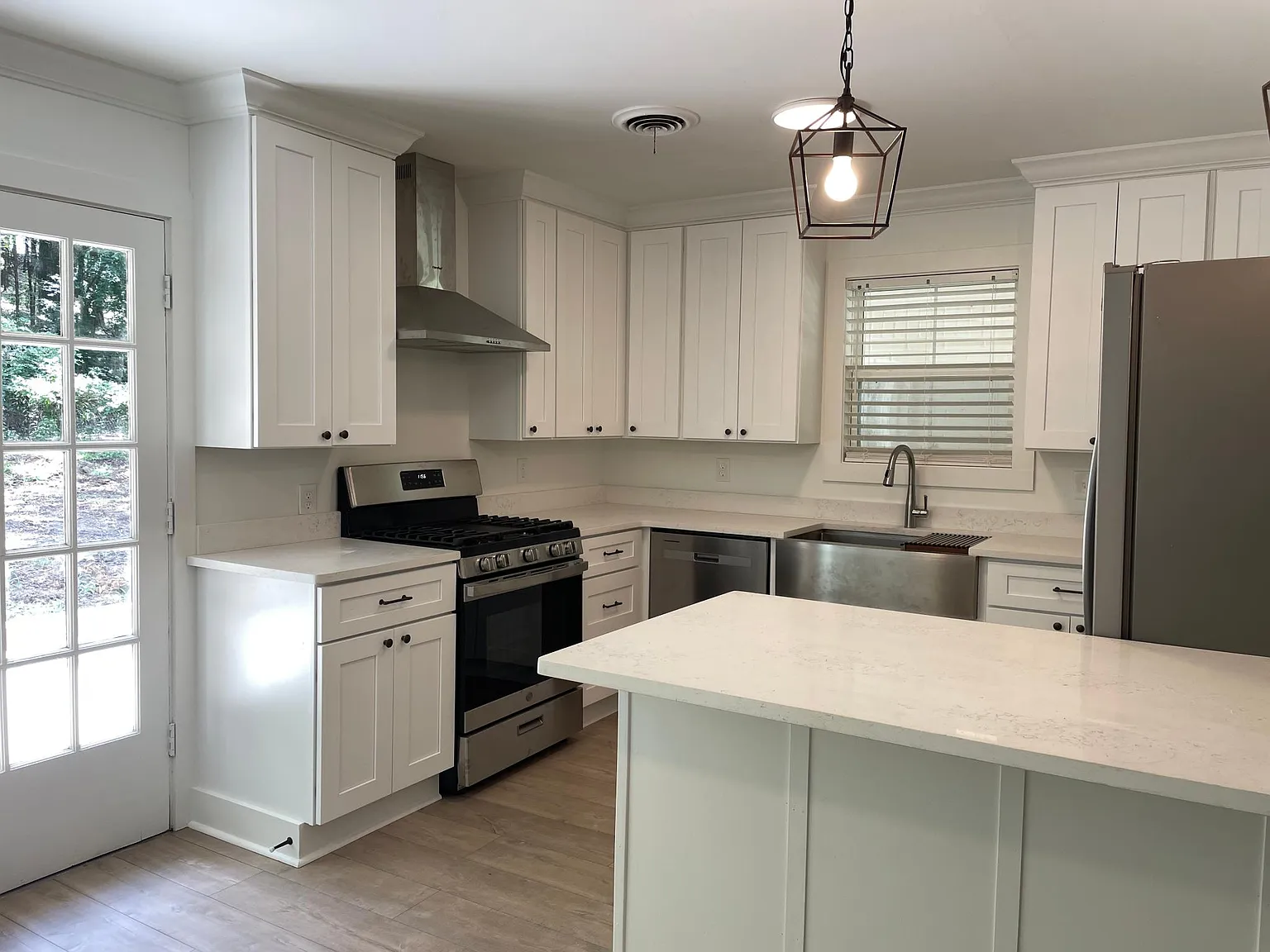2609 Maple Dr — Photo 3