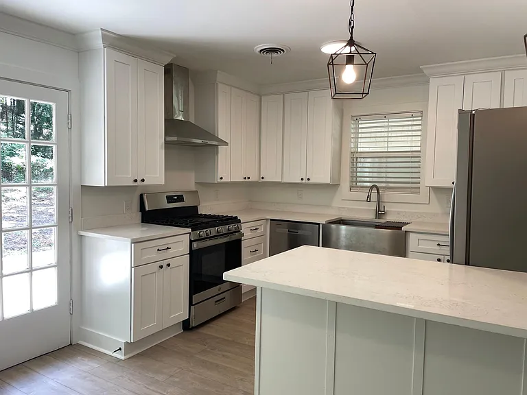 2609 Maple Dr — Photo 3
