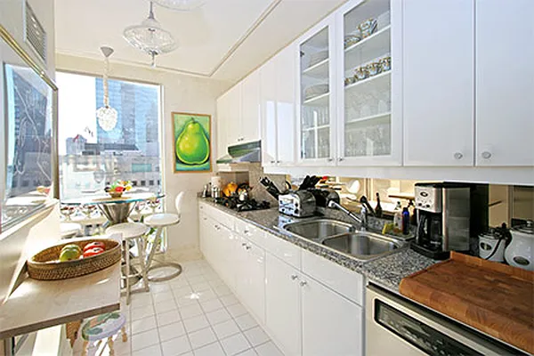 Sold by Trump International Realty | media 32