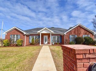 2220 Englewood Dr, Tuscaloosa, AL 35405