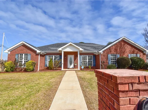 2220 Englewood Dr, Tuscaloosa, AL 35405