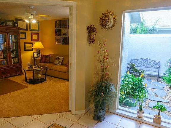 3rd image of 5552 Country Club Way
