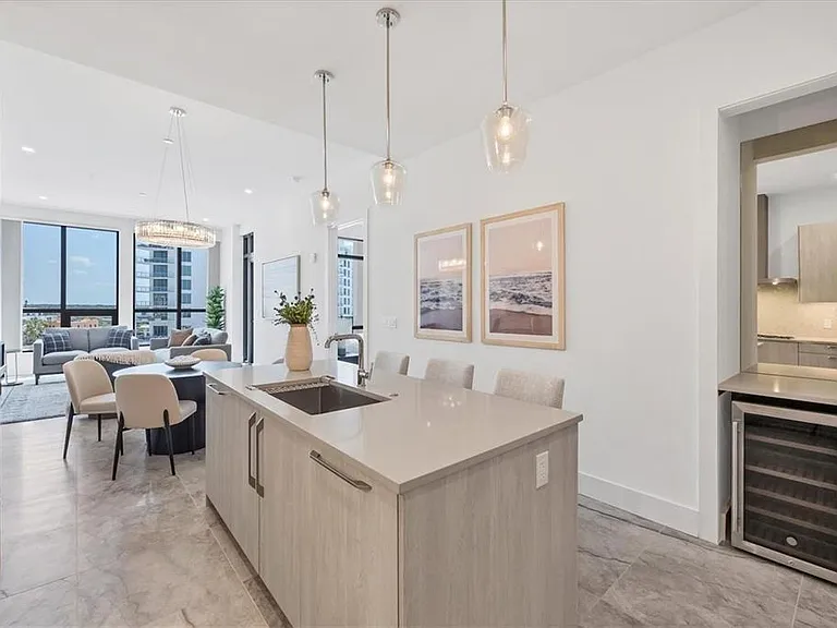 33 S Palm Ave #704 — Photo 12