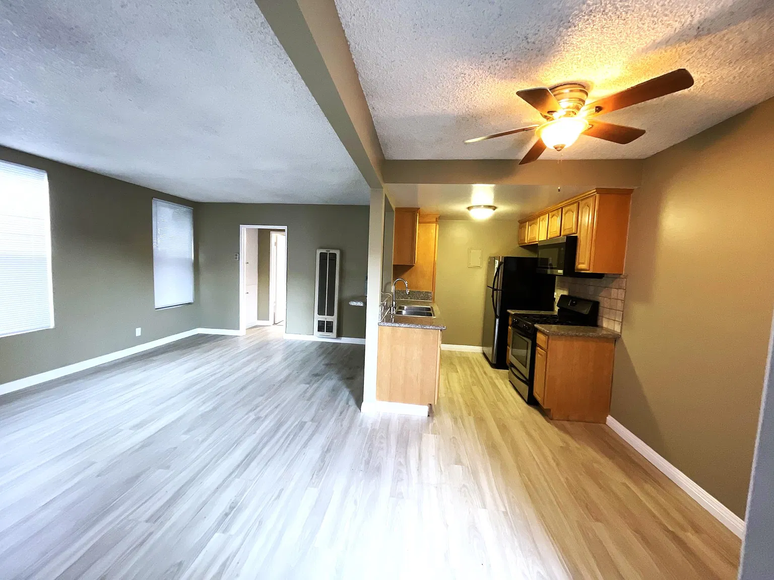 1 bed, 700 sqft, $1,995 — Photo 2