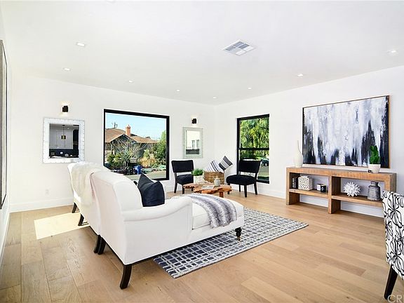 4th image of 1814 S Ogden Dr