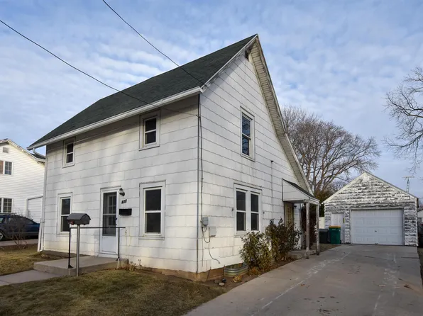 407 Hamburg St, Ripon, WI 54971