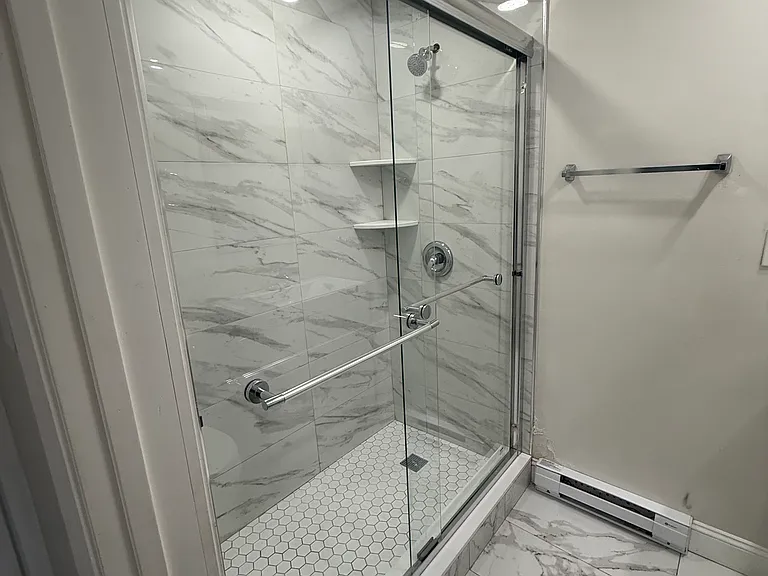 92 S Common St #4 — Photo 3