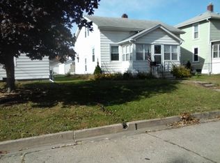 2373 33rd St, Moline, IL 61265