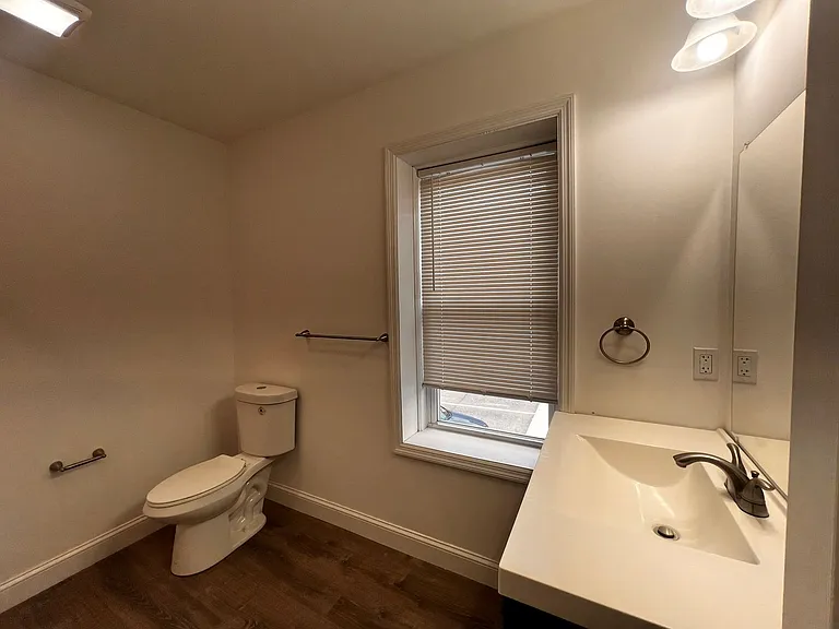 131 Main St — Photo 12