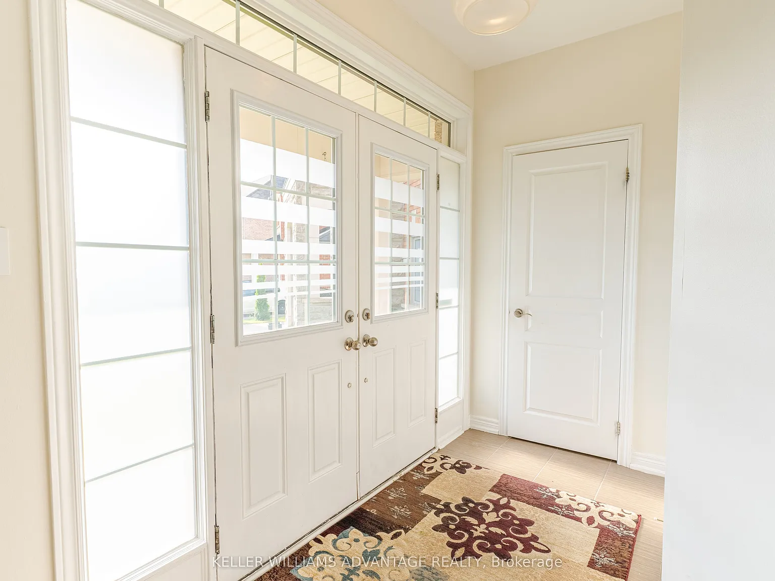5 bed, $4,300 — Photo 2