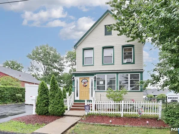 117 Delaware Ave, Dumont, NJ 07628