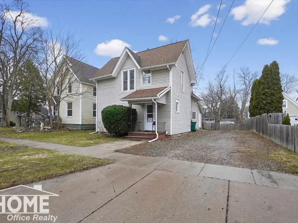 218 S Oak St, Owosso, MI 48867